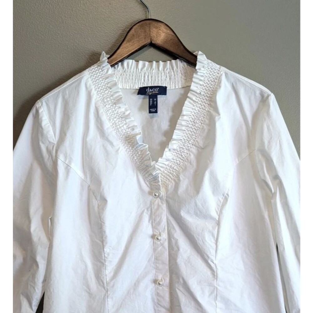 Denim and Co Womens Medium White Smocked Ruffle V Neck Pearl Button Shirt Blouse